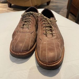 Allen Edmonds 10.5 D.